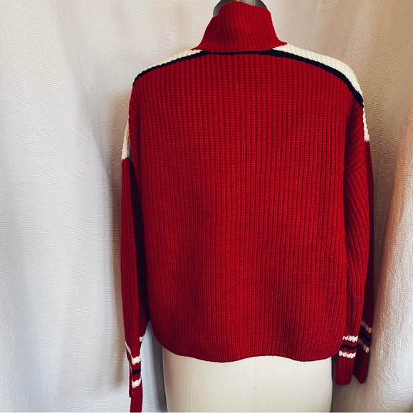Sporty sweater L red boxy fit. - Picture 4 of 6